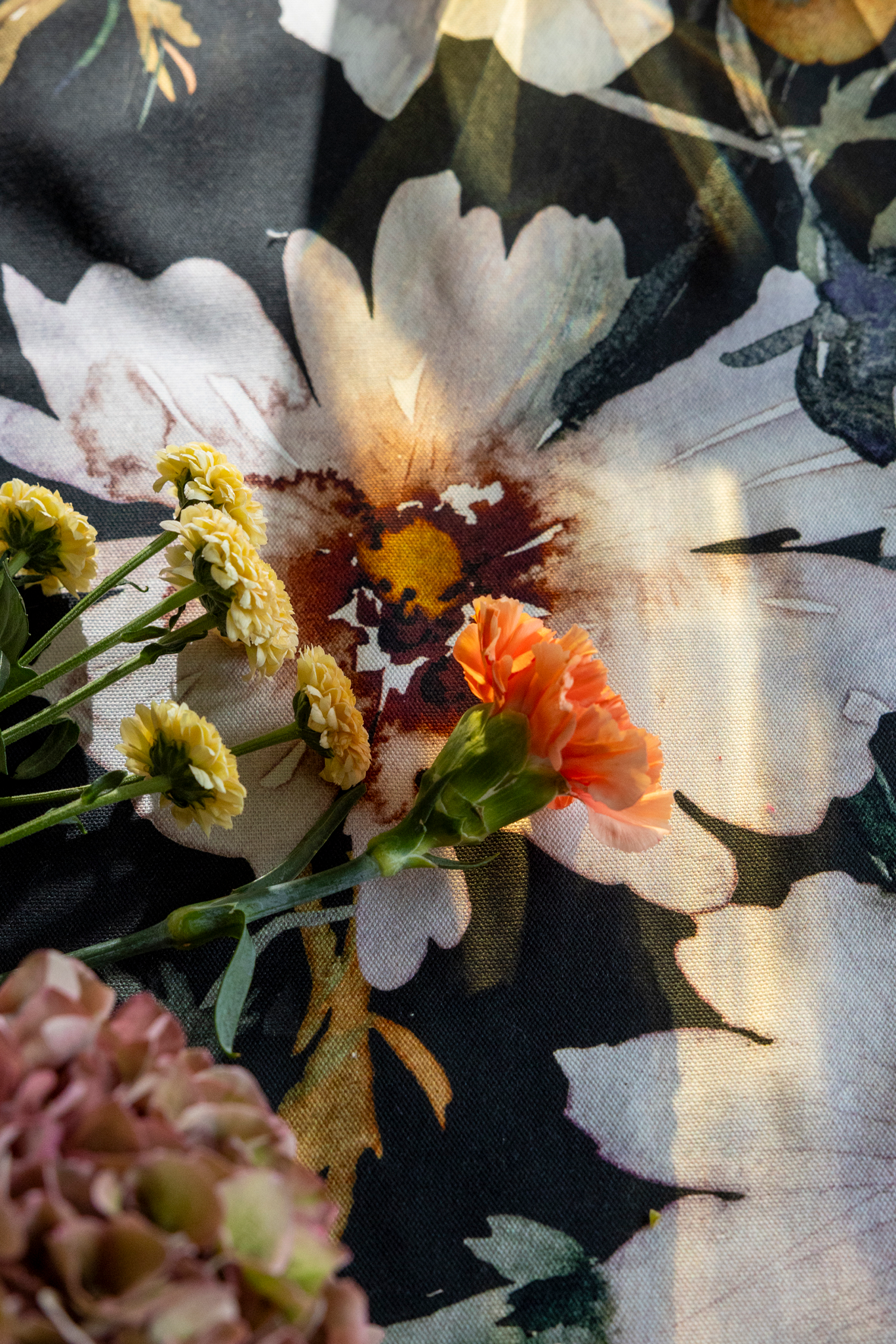 Kosmoskukka Akryylipinnoitettu Kaitaliina - PENTIK - Tekstiilit/Kattaustekstiilit/Kaitaliinat