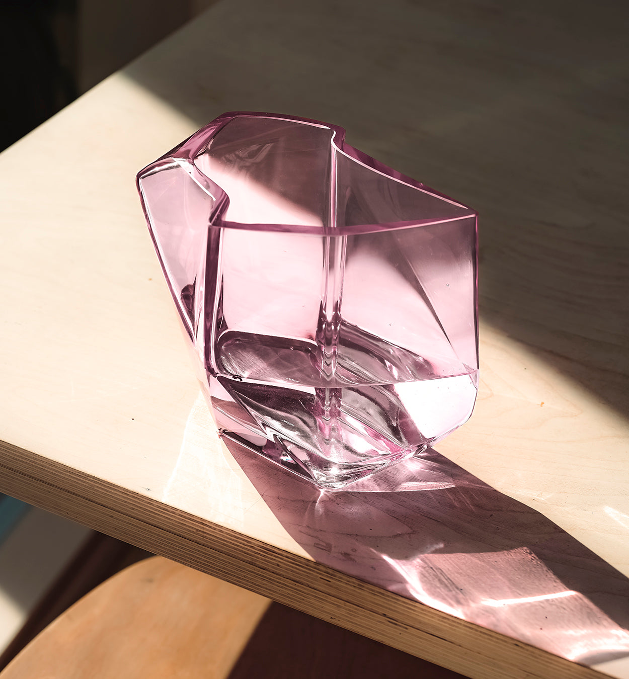 Pink design glass vase from Lohkare collection