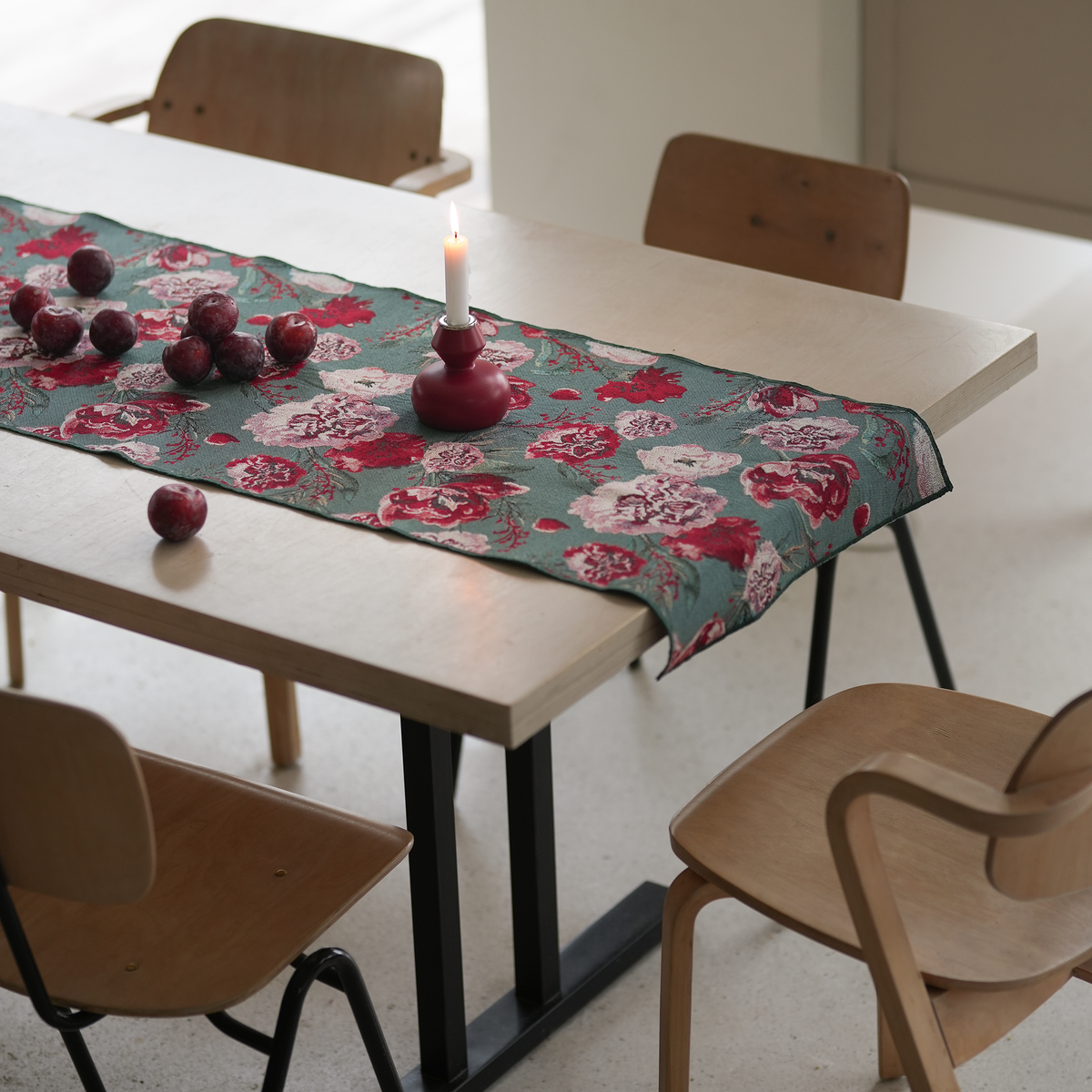 Kimara Runner Tapestry Style