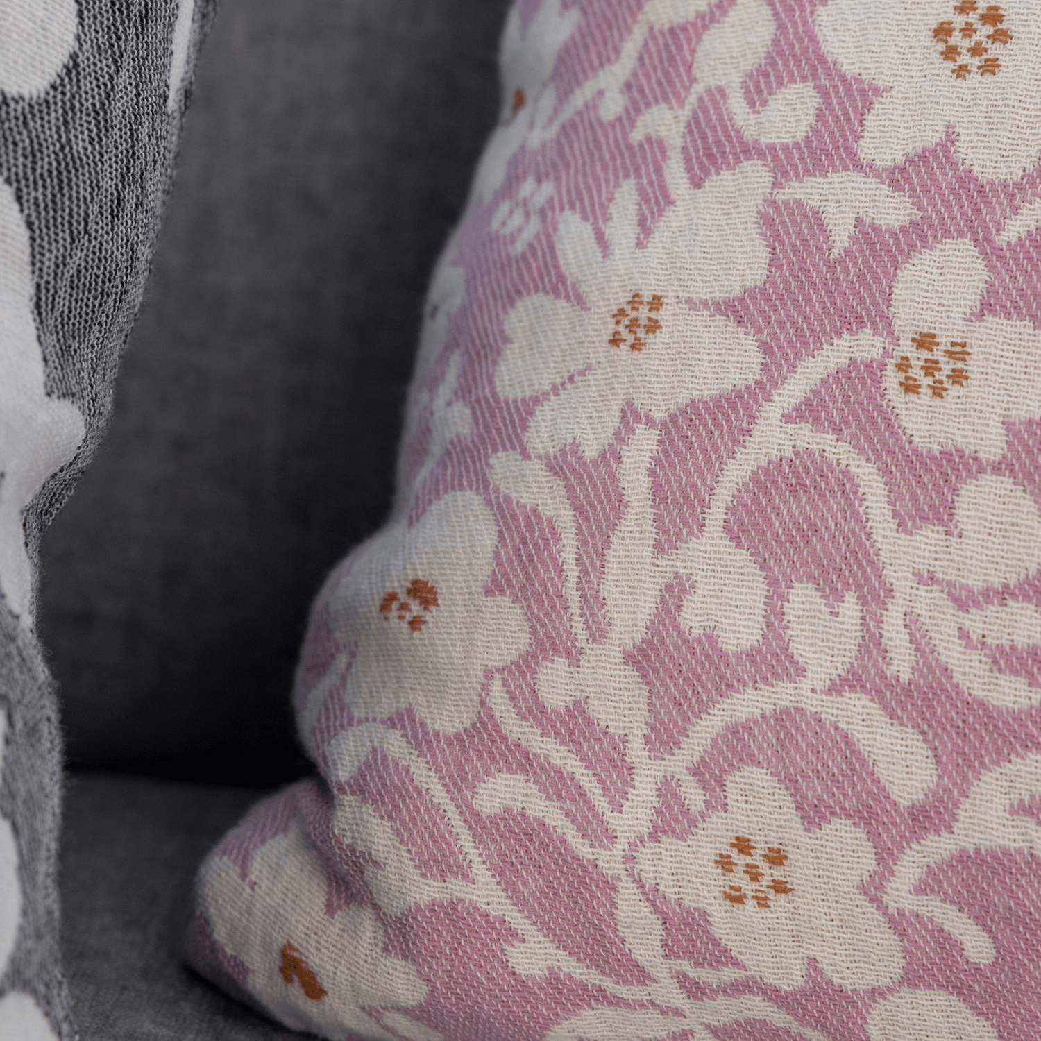 Ruusumalva Tyynynpäällinen Jacquard - PENTIK - Tekstiilit/Sisustustekstiilit/Tyynynpäälliset