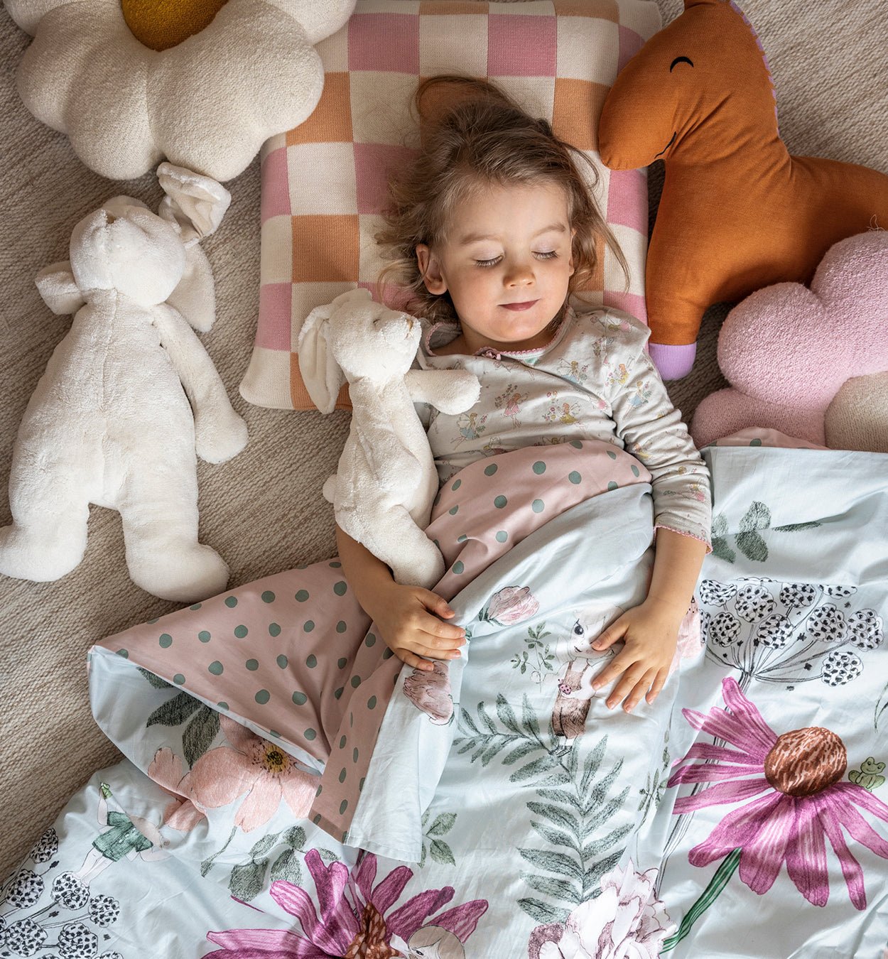 Shop The Look: Pehmeitä unia, oman pupun kuvia. - PENTIK